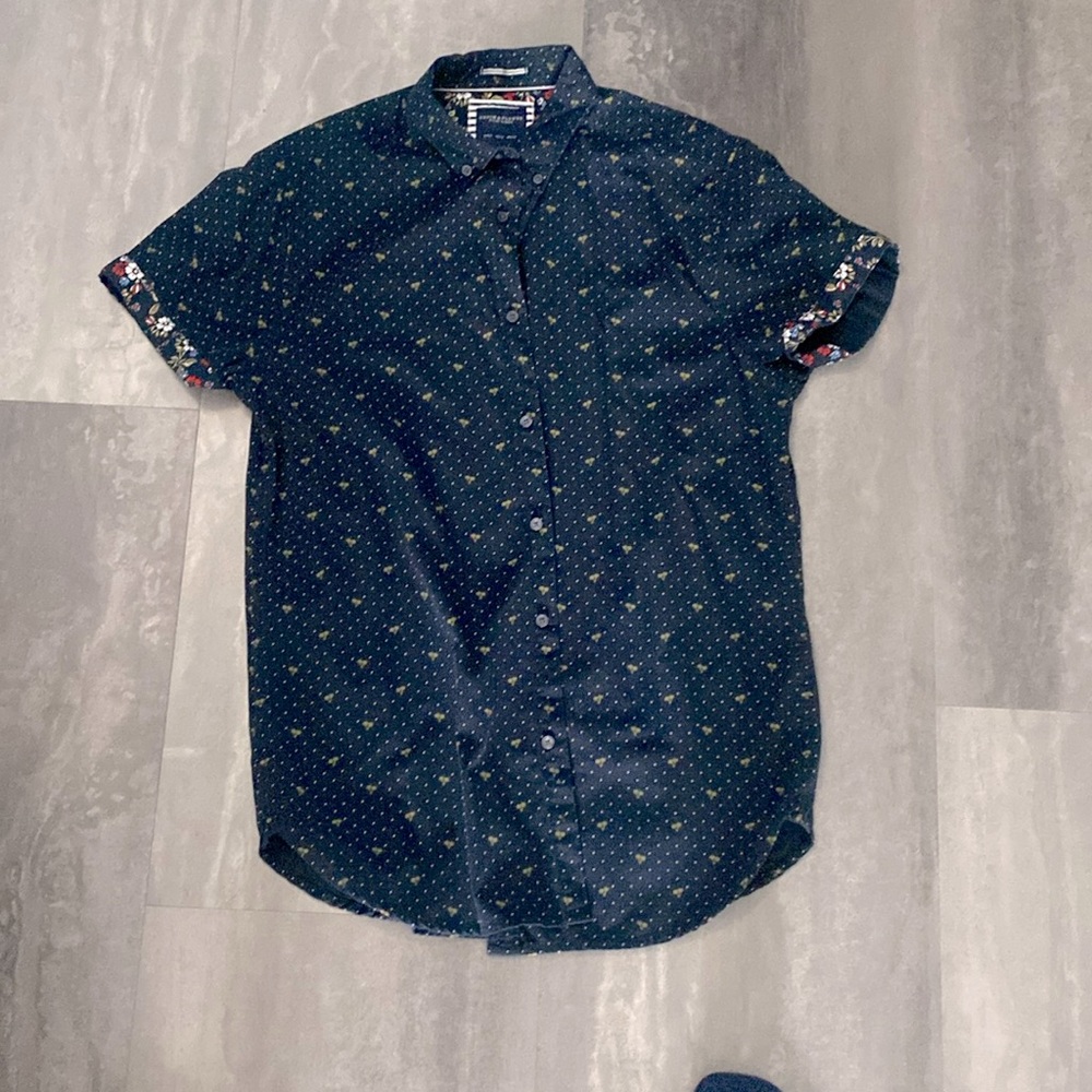 Dress shirt with extra short sleeves
